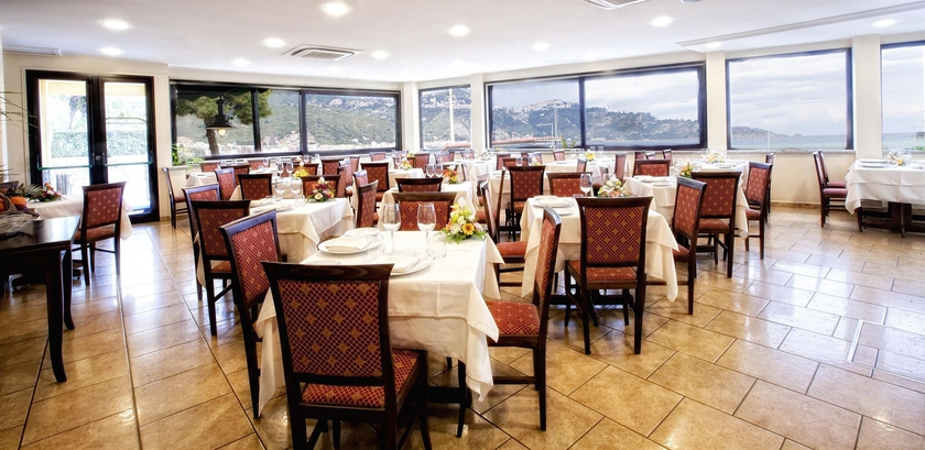 Imagen del bar/restaurante del Hotel Sabbie D'oro. Foto 4