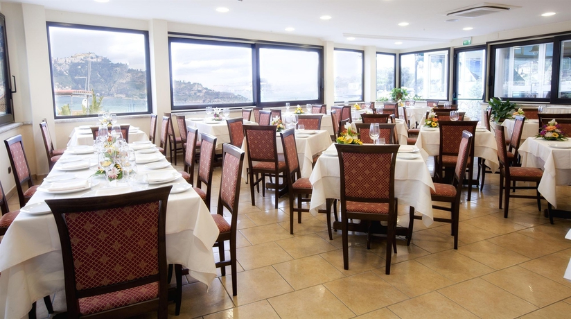 Imagen del bar/restaurante del Hotel Sabbie D'oro. Foto 5