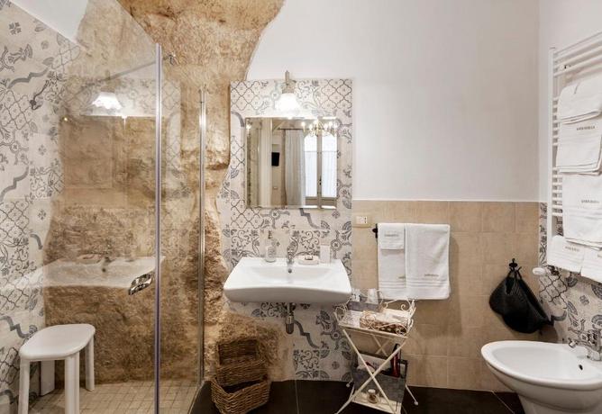 Imagen de la habitación del Hotel Sabbinirica. Foto 8