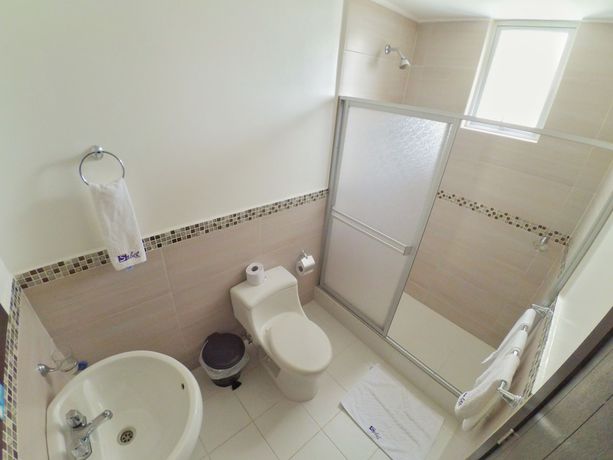 Imagen de la habitación del Hotel Sabet. Foto 7