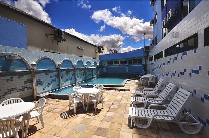 Imagen de la piscina del Hotel Sabino Palace. Foto 13