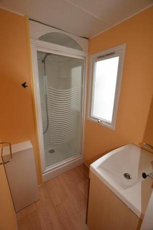 Imagen general del Hotel Sabiñanigo Camp &. Foto 7