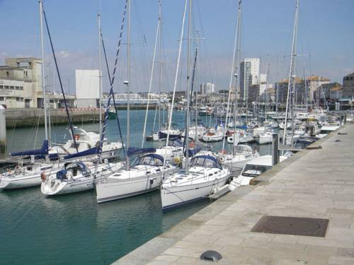 Imagen de los exteriores del Hotel Sables D'o. Foto 16