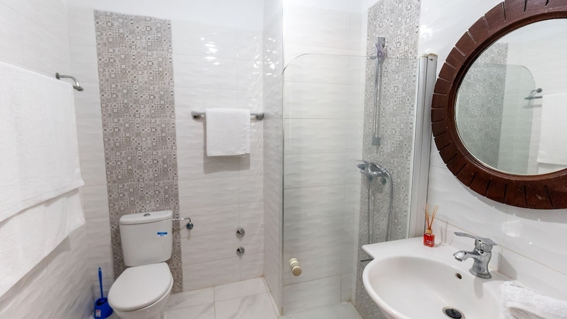 Imagen de la habitación del Hotel Sables D'or. Foto 16