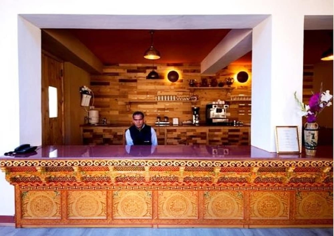 Imagen de los interiores del Hotel Saboo Resorts. Foto 17