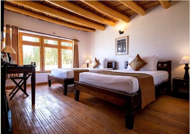 Imagen de la habitación del Hotel Saboo Resorts. Foto 8