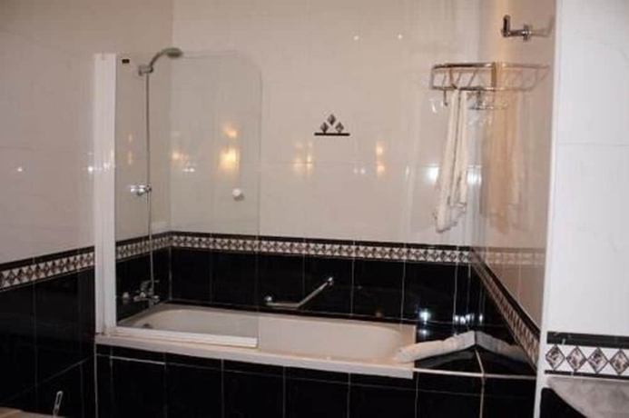 Imagen de la habitación del Hotel Sabri. Foto 17