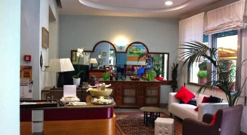 Imagen de los interiores del Hotel Sabrina Nord. Foto 12