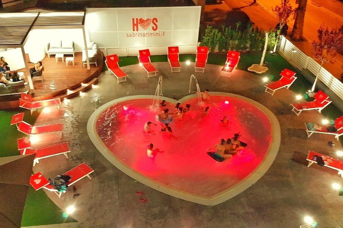 Imagen de la piscina del Hotel Sabrina Rimini. Foto 19