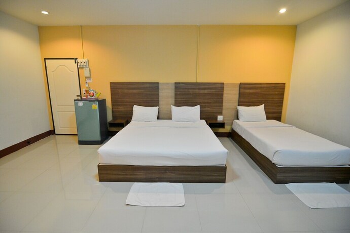Imagen de la habitación del Hotel Sabuy Best Phayao. Foto 27