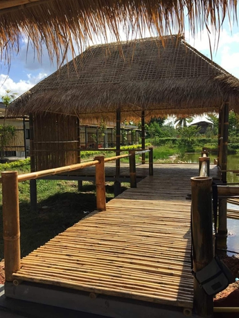 Imagen de los exteriores del Hotel Sabye D Resort At Surat. Foto 16