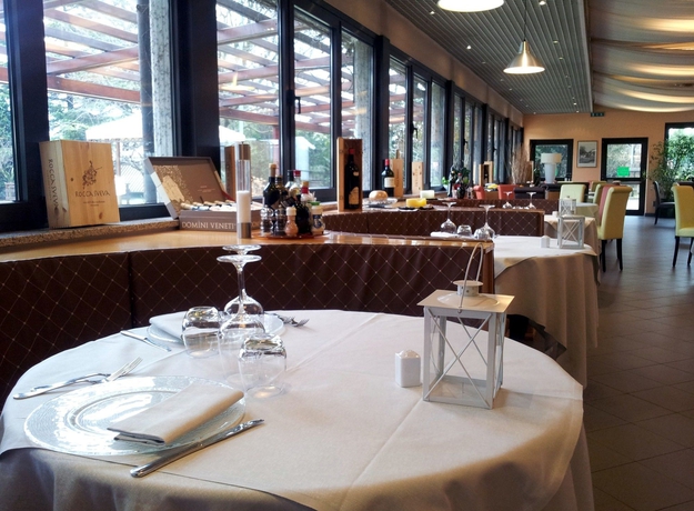 Imagen del bar/restaurante del Hotel Saccardi and Spa - Adults Only. Foto 5