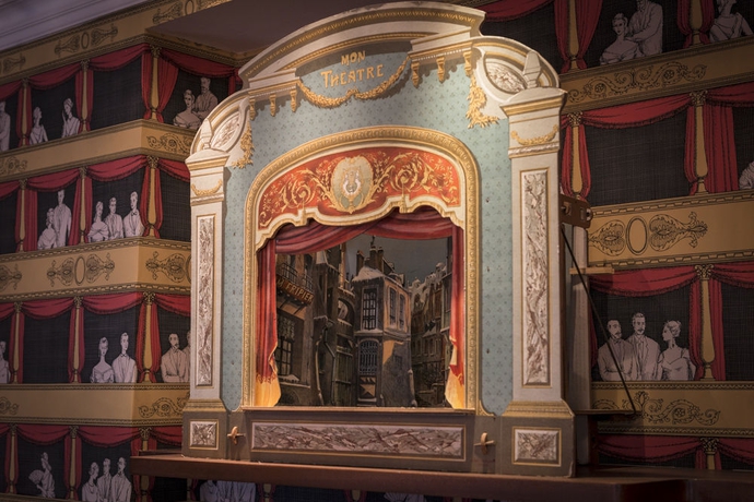 Imagen de los interiores del Hotel Sacha. Foto 12