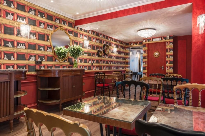 Imagen del bar/restaurante del Hotel Sacha. Foto 3