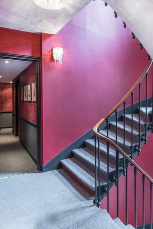 Imagen de los interiores del Hotel Sacha. Foto 15