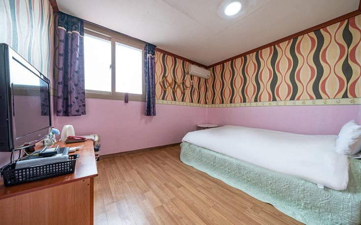 Imagen de la habitación del Hotel Sacheon Mihwa Palace. Foto 3