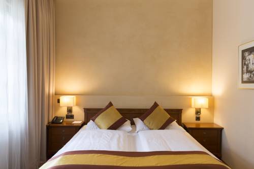 Imagen de la habitación del Hotel Sacher Baden. Foto 4