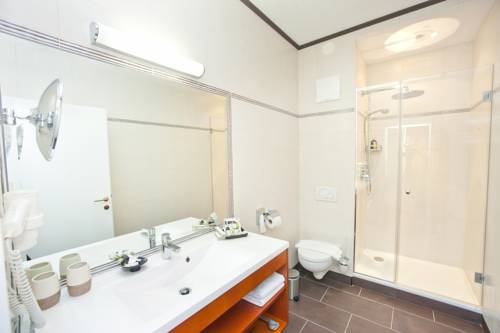 Imagen de la habitación del Hotel Sacher Baden. Foto 11