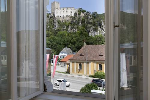 Imagen de la habitación del Hotel Sacher Baden. Foto 16