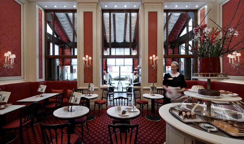 Imagen del bar/restaurante del Hotel Sacher Wien. Foto 5
