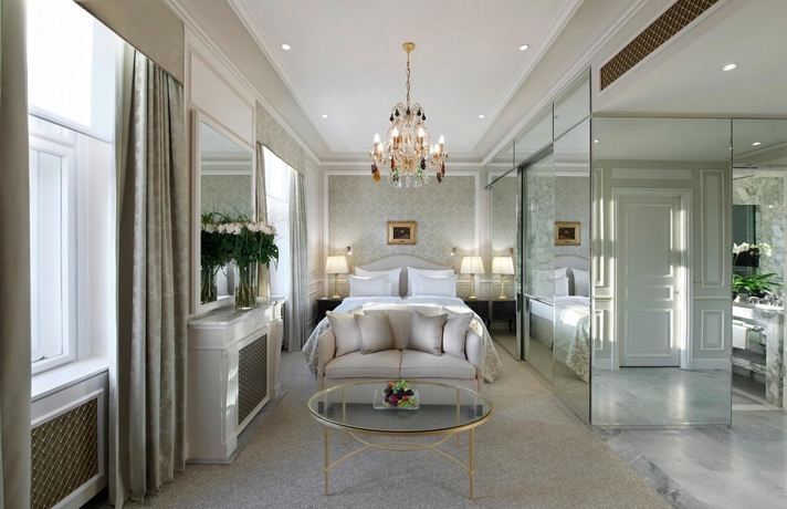 Imagen de la habitación del Hotel Sacher Wien. Foto 10