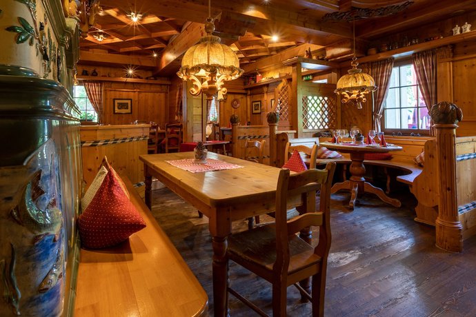 Imagen del bar/restaurante del Hotel Sackmanns Wanderhotel L&ouml;wen. Foto 5