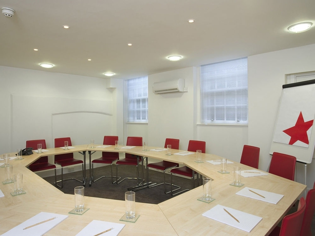 Imagen general del Hotel Saco Bath - St James's Parade. Foto 3