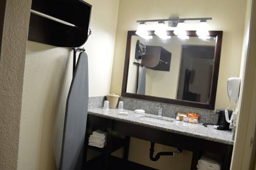 Imagen de la habitación del Hotel Sacramento Inn and Suites. Foto 5