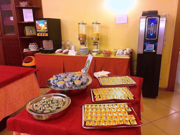 Imagen del bar/restaurante del Hotel Sacro Cuore. Foto 3