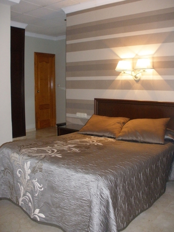 Imagen de la habitación del Hotel Sacromonte. Foto 8