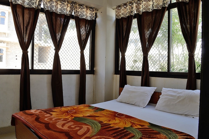 Imagen de la habitación del Hotel Sadanira Resort. Foto 14
