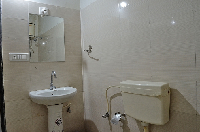 Imagen de la habitación del Hotel Sadanira Resort. Foto 17