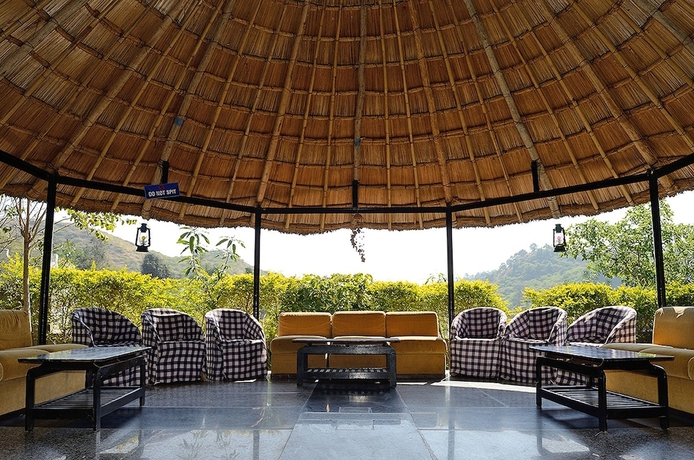 Imagen de los interiores del Hotel Sadanira Resort. Foto 19