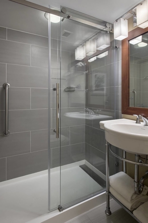 Imagen de la habitación del Hotel Saddle Brook Marriott. Foto 6