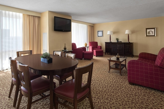 Imagen de la habitación del Hotel Saddle Brook Marriott. Foto 9