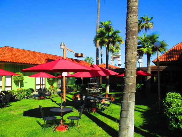 Imagen de los exteriores del Hotel Saddleback Los Angeles - Norwalk. Foto 6