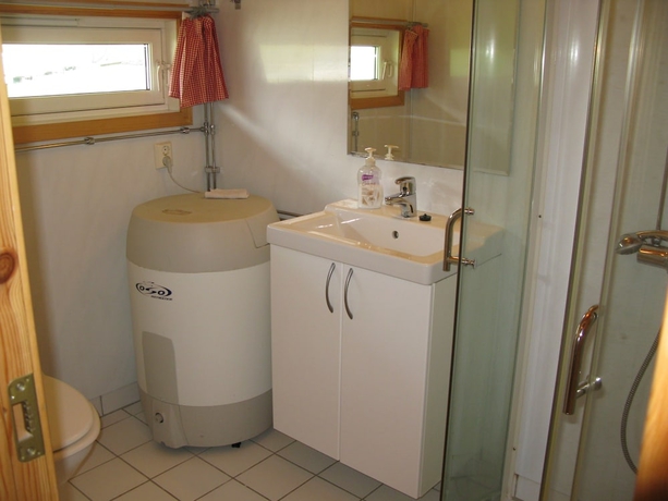 Imagen de la habitación del Hotel S&aelig;b&oslash; Camping. Foto 18