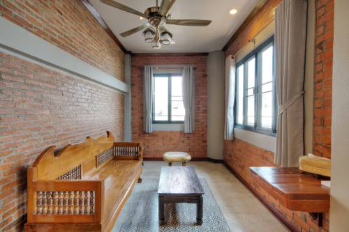 Imagen de la habitación del Hotel Saeng Panya Home. Foto 10