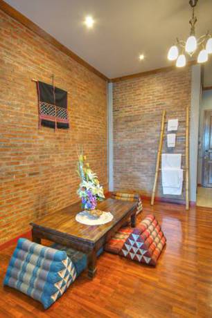 Imagen de la habitación del Hotel Saeng Panya Home. Foto 15