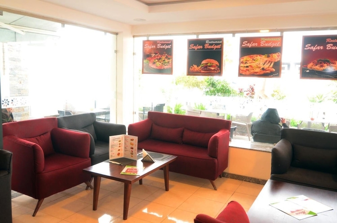 Imagen de los interiores del Hotel Safar Budget. Foto 16