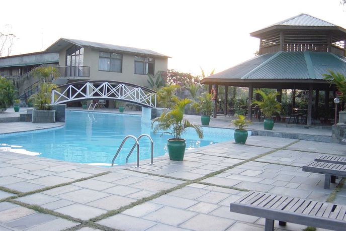 Imagen de la piscina del Hotel Safari Adventure Lodge. Foto 7