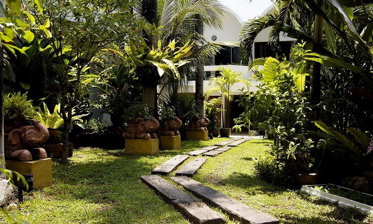 Imagen de los exteriores del Hotel Safari Beach. Foto 10