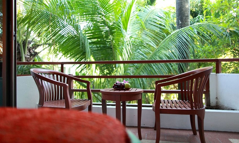 Imagen de los exteriores del Hotel Safari Beach. Foto 12