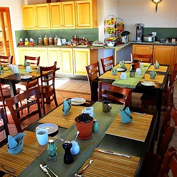 Imagen del bar/restaurante del Hotel Safari Club Sa. Foto 2