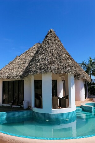 Imagen de la habitación del Hotel Safari Hotel And Villas. Foto 21