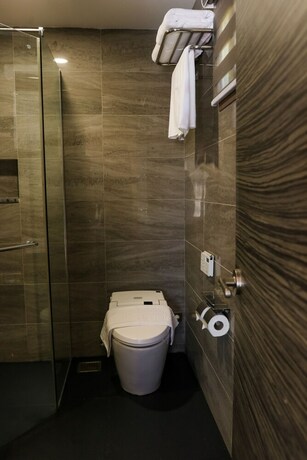 Imagen de la habitación del Hotel Safari Hotel And Villas. Foto 22