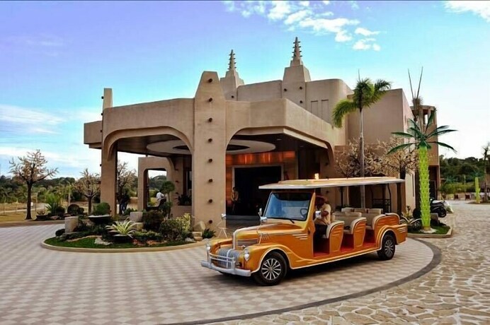 Imagen de los exteriores del Hotel Safari Hotel And Villas. Foto 35