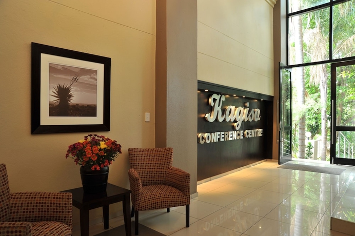 Imagen de los interiores del Hotel Safari Lodge & Convention Centre. Foto 16