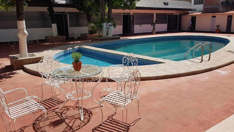 Imagen de la piscina del Hotel Safari, Tuxtla Guti&eacute;rrez. Foto 19