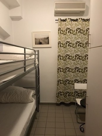 Imagen de la habitación del Hotel Safestay Athens. Foto 13